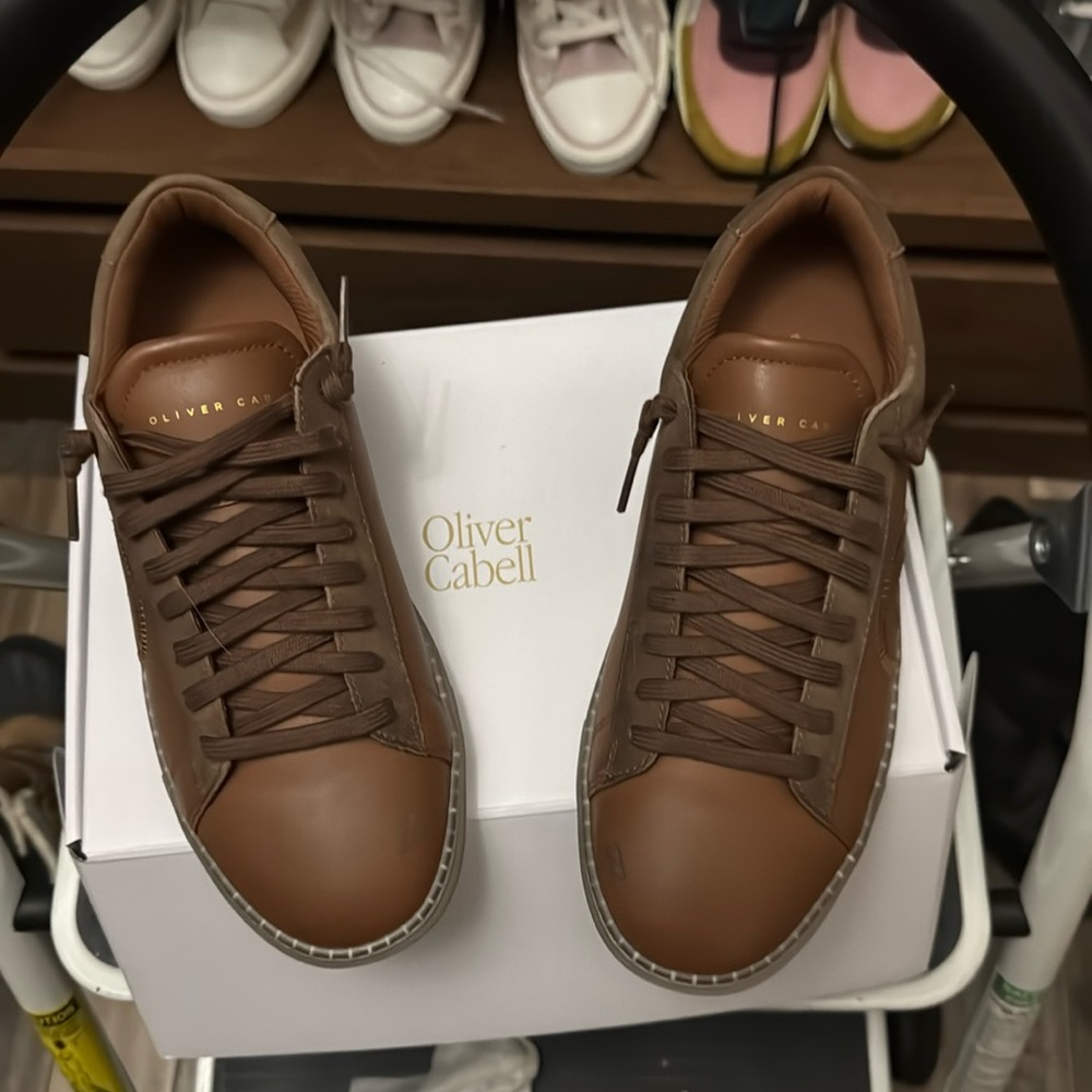 Oliver Cabell Sneakers - sz. US 8 - Brand New
